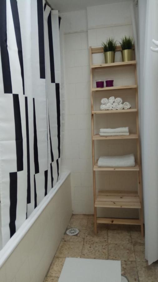 Room In Apartment Rishon LeZion Exterior foto
