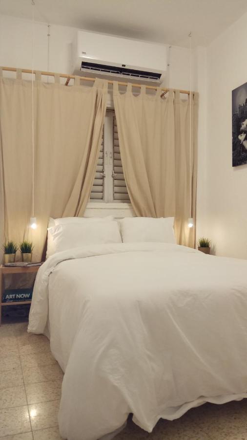 Room In Apartment Rishon LeZion Exterior foto